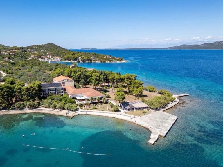 Iz_Hotel_Yogaretreat